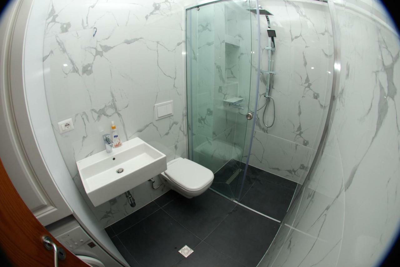 Appartement Azzura Flats à Saranda Extérieur photo