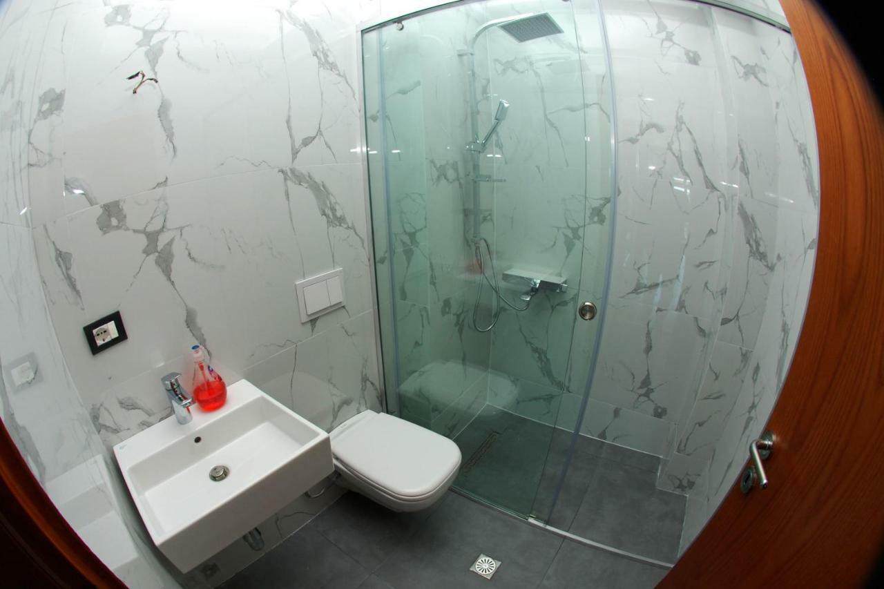 Appartement Azzura Flats à Saranda Extérieur photo